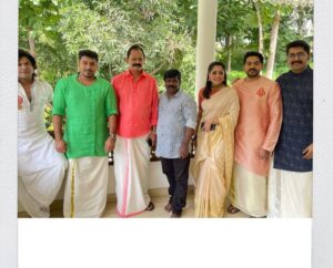 Anjali Rao Instagram - Team #mrshitler @zeekeralam 

#postoftheday #instapost #instagood #instagram #friends #family #fun #explore #celebrations #onam #kerala