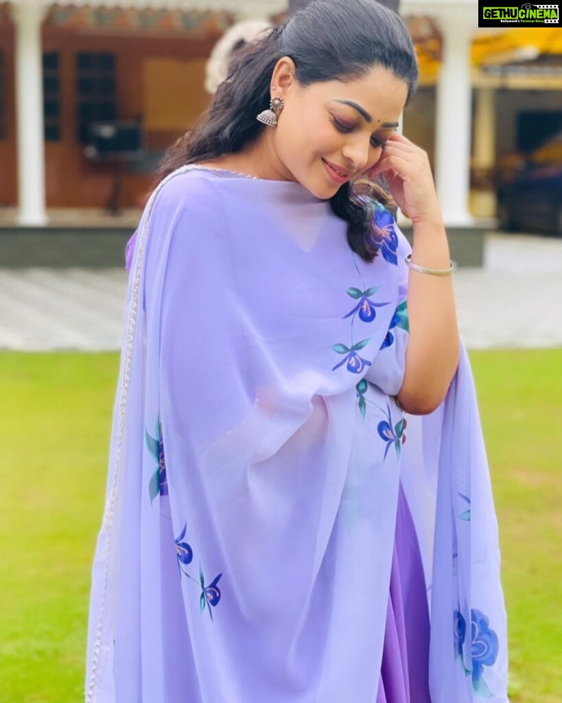 Anjali Rao Instagram - Lavender vibes 💜 PC : @manve_surendran_official_ #lavender #lavenderdress #salwarsuits #tassel #ethnicwear #goodvibes #photodump #post #instagood #instagram Chennai, India