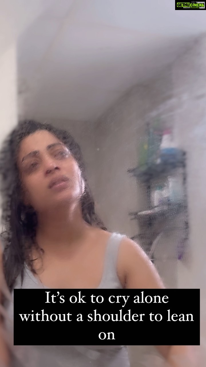 Anjali Rao Instagram - It’s ok to cry without a shoulder to lean on It’s ok to walk alone It’s ok to take your time to be ok It’s ok to have a bad day Pain can destroy you or make you powerful It’s in your hands to get destroy or to become powerful #reels #inspiration #moral #lifestories #life #lessons #moveon #lovelife #power #explorepage #women #soul #trendingreels #trendingnow Kochi, India