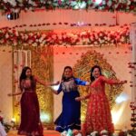 Anjali Rao Instagram - Epdiiiii 😂😂😂😂 Note : it’s a practice video Universal choreography by @mathew_jotty and @__sruthy__ammu__ 😘 With the darlings @real_neenu @_devika_s_official ❤️ #trendingreels #trendingsongs #audio #dance #celebration #instareels #reelsvideo Kochi, India
