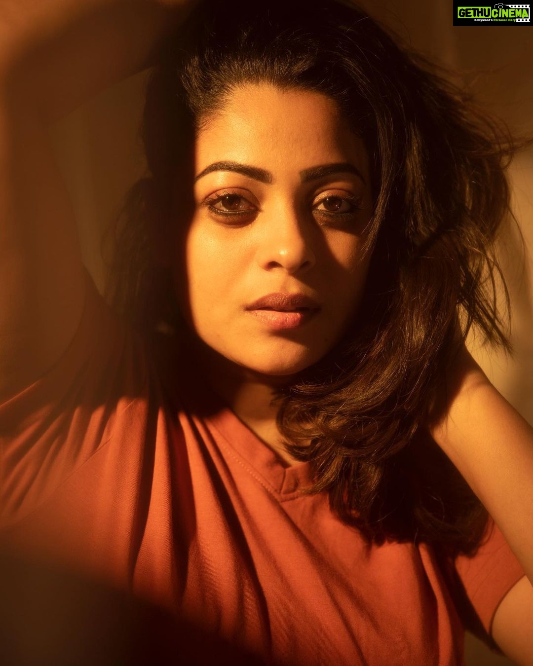 Anjali Rao Instagram - Photographer: @praveen_artismyreligion Post : @ramartz1712 #instagram #instadaily #LikeForFollow #LikesForLikes #LikeForLikes #FollowForFollow #LikeForLike #FollowForFollowBack #FollowBack #FollowMe #instalike #comment #follow #photooftheday Chennai, India