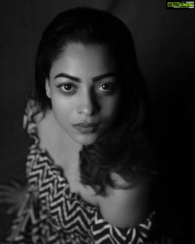 Anjali Rao Instagram - Photographer: @praveen_artismyreligion Post : @ramartz1712 #potraits #followforfollowback #shoot #modelshoot #fashion #photographyeveryday Chennai, India