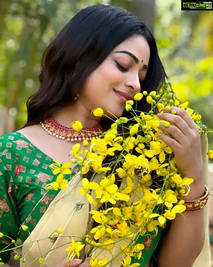 Anjali Rao Instagram - Wish you all the bright rays of happiness, joy, and prosperity, Happy Vishu! PC : @arungraghavan #vishu #festival #celebrate #traditional #happiness #vibes #photography #postoftheday Kochi, India