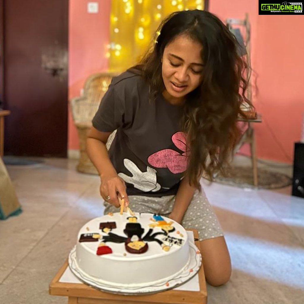 Anjana Rangan Instagram - It was a happy happy birthday indeed! ♥️♥️♥️ To all my friends who surprised me by coming home on the strike of 12, you know i love you all with my whole heart. All of those of you who wished me in person , through calls, messages, posts, insta stories . Overwhelmed by the amount of love you guys showered on me.. all the videos , pictures and lovely messages. Sorry i tried my best to reshare everything but as u guys know i am just getting so much love from you.. i missed out on resharing so many. M truly sorry and i am eternally grateful for the abundant love i am getting, which i am still wondering wether i deserve or not.. This birthday made me feel loved, wanted and cherished! Wat more can I ask for ♥️ P.s : this cake was icing on the top 😍