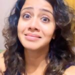 Anjana Rangan Instagram - Mazhai peidhuu… pozhudhu pola!! Summaaa .. funnn! Funn!!! 😂😂 Mannichuuuu 🏃‍♂️