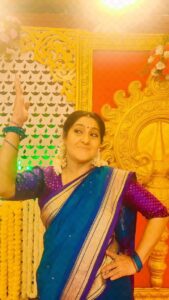 Anju Aravind Instagram - വെളുപ്പിനെ 2.20 നും ഞങ്ങളുടെ സുധാമണി യുടെ Energy കണ്ടോ 😍