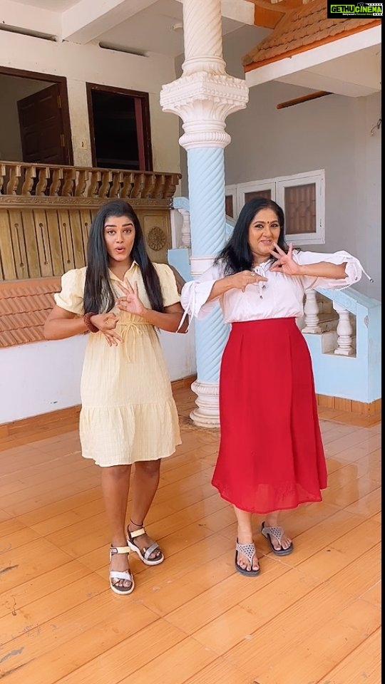 Anju Aravind Instagram - Sudhamani & Aparna in real life❤