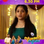 Anju Aravind Instagram - Sudhamani Supera | Mon - Sat | 6.30 PM | Zee Keralam കല്യാണത്തിനെത്തിയ അപ്രതീക്ഷിതമായ അതിഥിയെ കണ്ട് ഞെട്ടി സുധാമണിയും കുടുംബവും. മറക്കാതെ കാണുക സുധാമണി സൂപ്പറാ തിങ്കൾ മുതൽ ശനി വരെ വൈകുന്നേരം 6.30 ന് നമ്മുടെ സ്വന്തം സീ കേരളം ചാനലിൽ #ZeeKeralam #NeithedukkamJeevithaVismayangal #ZeeKeralamHD #ZeeKeralamOnMyTV #SudhamaniSupera #SudhamaniSuperaonZeeKeralam #ZKPromos Watch Anytime, Anywhere on ZEE5 - https://zee5.onelink.me/RlQq/fmalDownloadZEE5App