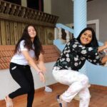 Anju Aravind Instagram - Location fun time with binza #actress #malayalamserial @binza_binosh