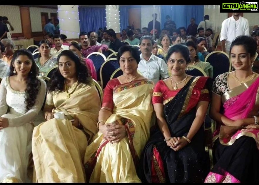 Anju Aravind Instagram - Memories.. Film#ഓർമ്മയുണ്ടോ ഈ മുഖം #actress #namithapramod #lakshmi #rohini