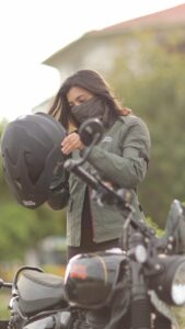 Anju Kurian Instagram - 🖤🏍️ 🖤 🎥- @dhanush__photography #bikeride #bulletlovers #traveler #chennaidiaries