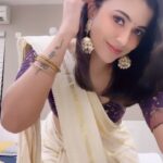 Anju Kurian Instagram - #onam23 #festiveseason #onamvibes MUA- @makeup_by_shibinantony Styling - @styled_by_arundev Saree - @devraagh