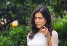 Anju Kurian Instagram - So you mean to tell me a stress ball isn’t for throwing at people who stress you out? 🫢🤷‍♀️ 📸- @sheriljose #mondaymood #memesdaily #angrybird #currentmood #instaphoto #monday
