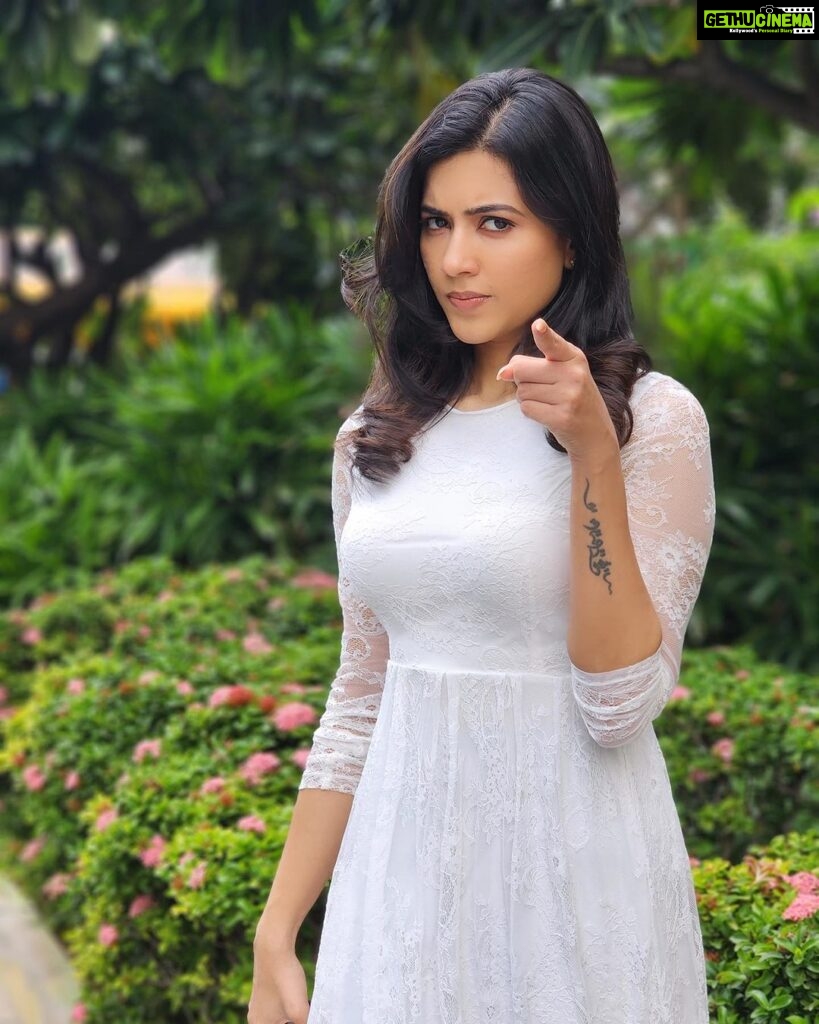 Anju Kurian Instagram - So you mean to tell me a stress ball isn’t for throwing at people who stress you out? 🫢🤷‍♀️ 📸- @sheriljose #mondaymood #memesdaily #angrybird #currentmood #instaphoto #monday