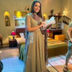 Anjum Fakih Instagram - Starting my day with a bang… Missed me as #shrishti ? Well, miss me no more… Catch me in action #kundalibhagya @zeetv SJ Studios