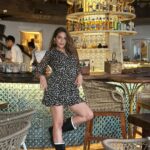 Anjum Fakih Instagram - If you ain’t in my circle You aren’t part of my tribe ! There I said it … Am quite vocal and all verbal You don’t get to choose Cuz I decide the vibe ! . #anjumfakih #holislay