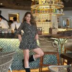 Anjum Fakih Instagram - If you ain’t in my circle You aren’t part of my tribe ! There I said it … Am quite vocal and all verbal You don’t get to choose Cuz I decide the vibe ! . #anjumfakih #holislay