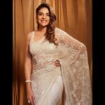 Anjum Fakih Instagram – May Maa Durga bless you & your family… 
May this Navratri be filled with love & devotion… May the rhythm of garba fill your souls with happiness… #HappyNavratri 
♥️🙏🏼♥️
.

Exclusively styled by @kapoormohit888
Photography @maanoj77
Hair & makeup @beautybythebeastt
Jewellery @deepkiran_jwellers_
Saree @frontierphagwara