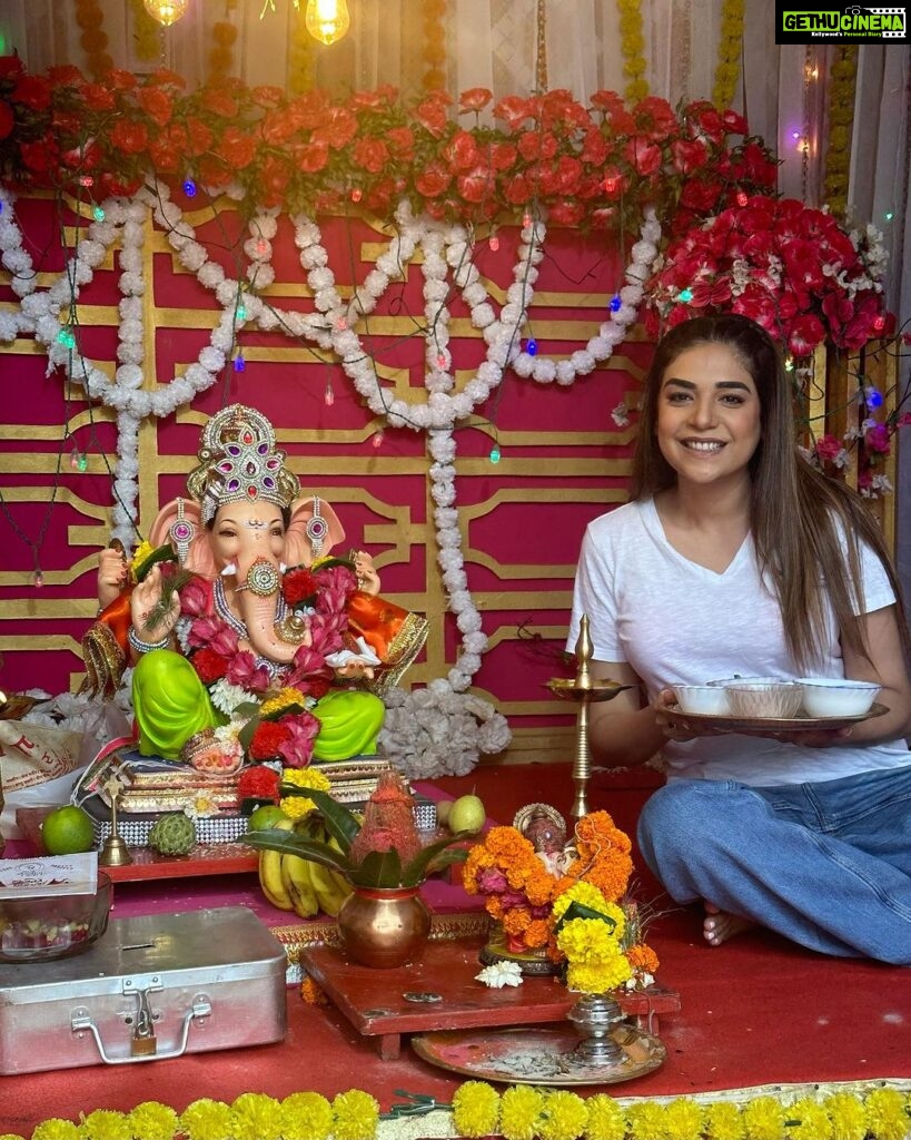 Anjum Fakih Instagram - As we bid adieu to Ganesha… Here am wishing y’all #happyanantchaturdashi 🙏🏼❤ Be blessed 😇