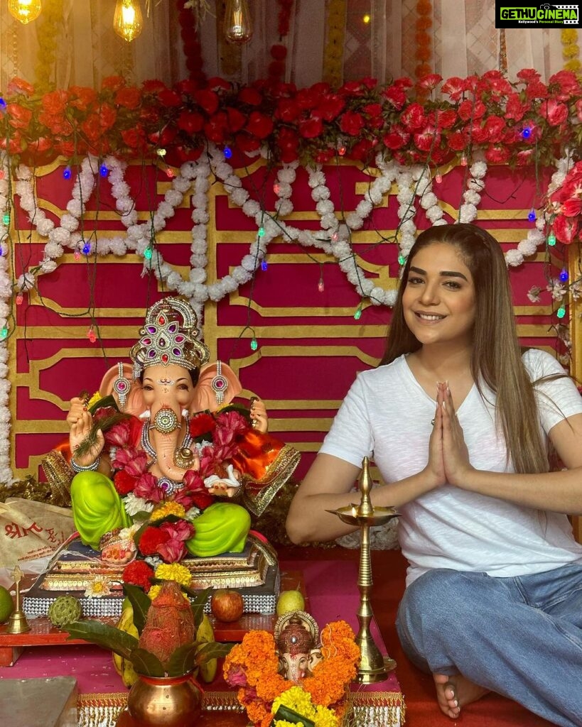 Anjum Fakih Instagram - As we bid adieu to Ganesha… Here am wishing y’all #happyanantchaturdashi 🙏🏼❤️ Be blessed 😇