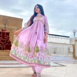 Ankitta Sharma Instagram - “आफतों के दौर में, चैन की घड़ी है तू..” “Aafaton k daur mein, chain ki ghadi hai tu..” Wearing @thebairaas