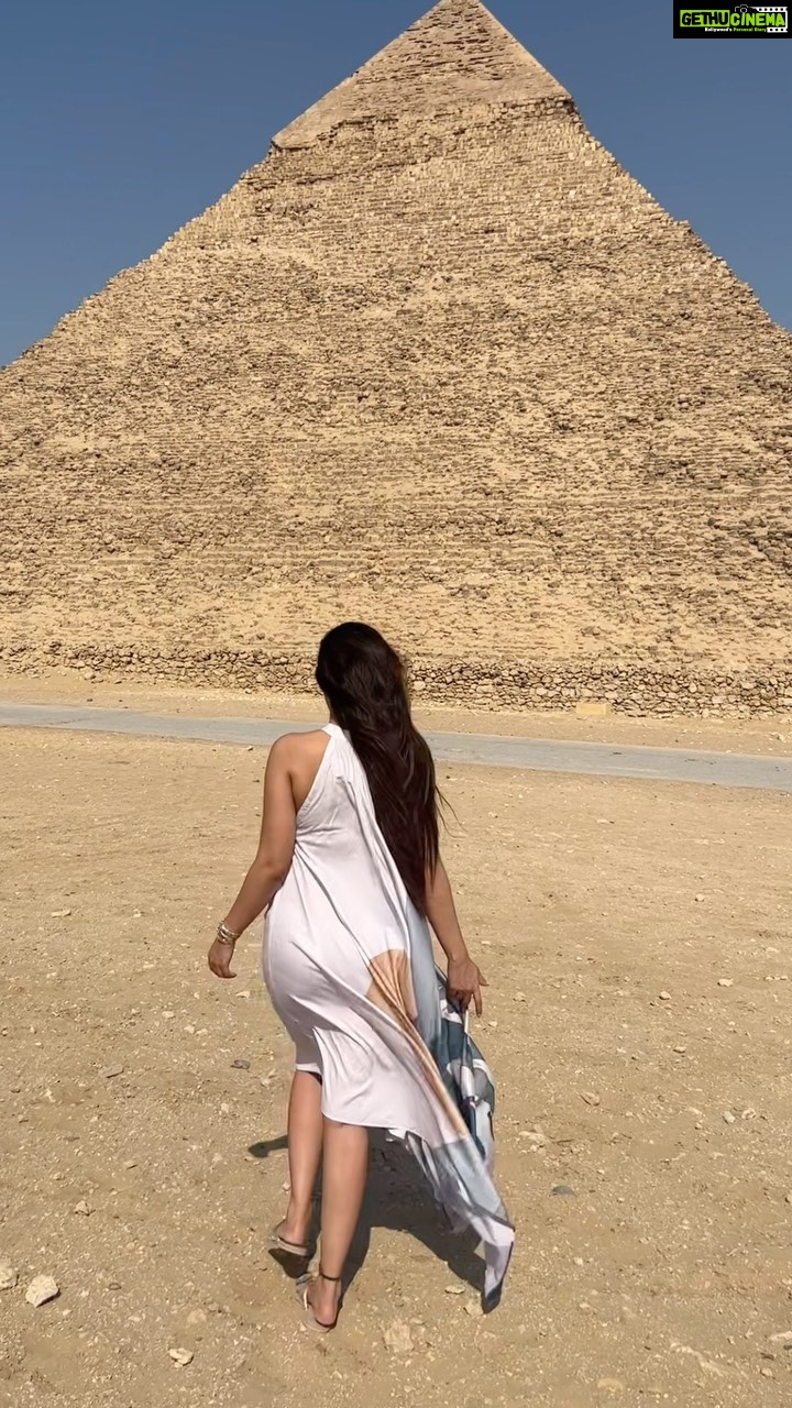 Ankitta Sharma Instagram - Pardes Katenda 🤍 #AnkitaSharma #Travel #Egypt