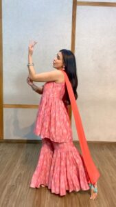 Ankitta Sharma Instagram - When her nakhra is a 10! 💁🏻‍♀️ 

Choreography by @niraj_patel_06 
#Ambarsariya #AnkitaSharma #DanceReel