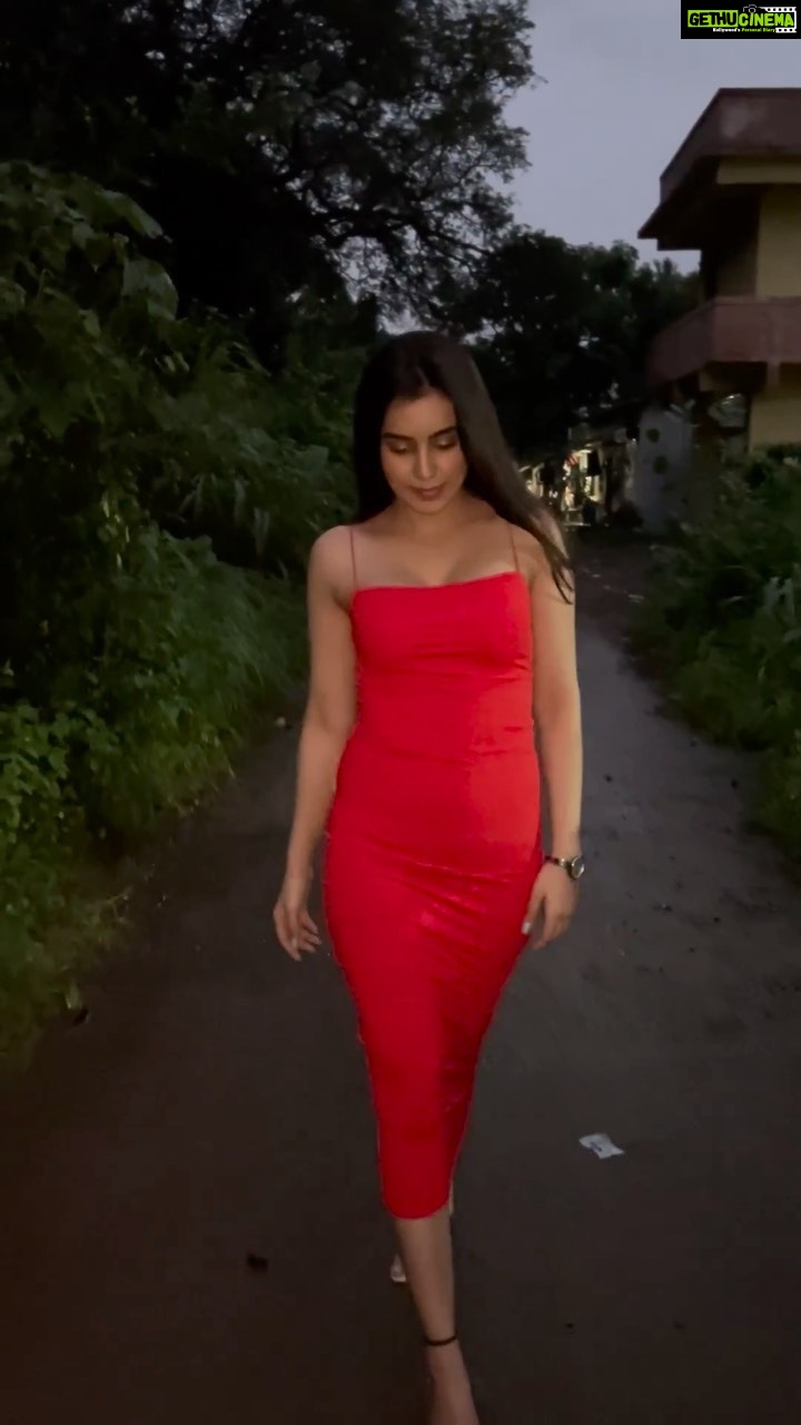 Ankitta Sharma Instagram - Wait for san-sanan-nan! 🌹
