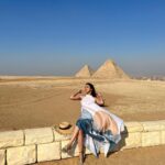 Ankitta Sharma Instagram - Lost in the wonders of Egypt.. 🧿 #pyramidsofgiza #Egypt @goldcoastfilmsofficial Pyramid,Giza,Egypt