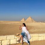 Ankitta Sharma Instagram - Lost in the wonders of Egypt.. 🧿 #pyramidsofgiza #Egypt @goldcoastfilmsofficial Pyramid,Giza,Egypt