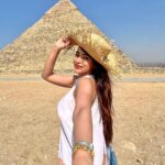 Ankitta Sharma Instagram - Lost in the wonders of Egypt.. 🧿 #pyramidsofgiza #Egypt @goldcoastfilmsofficial Pyramid,Giza,Egypt