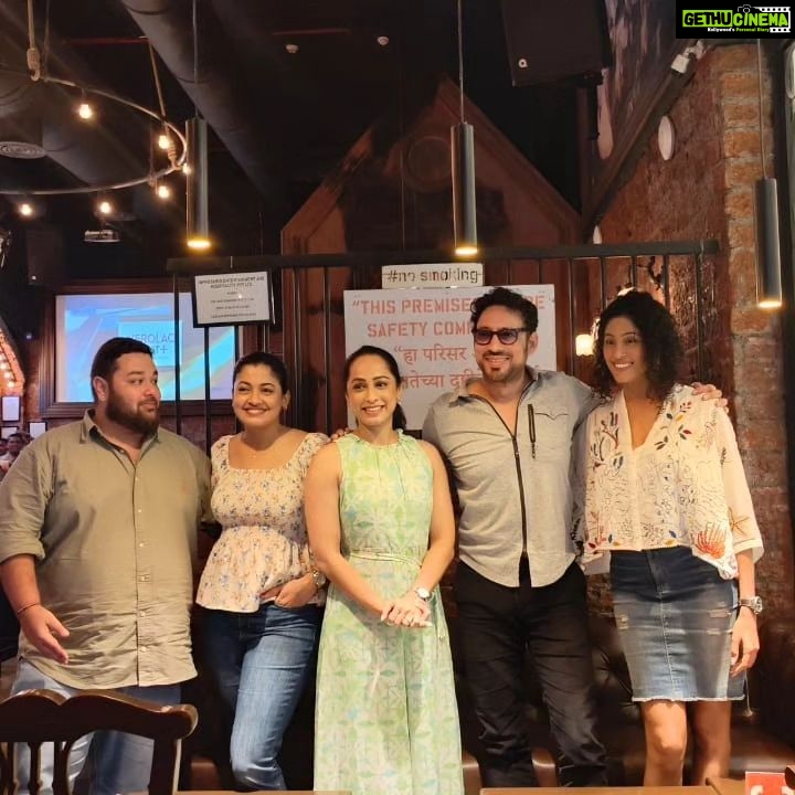 Ansha Sayed Instagram - * No caption required * We just need to hear " Roll camera , Action: Let's begin from where we left in 2018. @shraddhamusale @janvicg @ajay.nagrath @hrishikesh.11 #cidcops #cid #letsstartcid