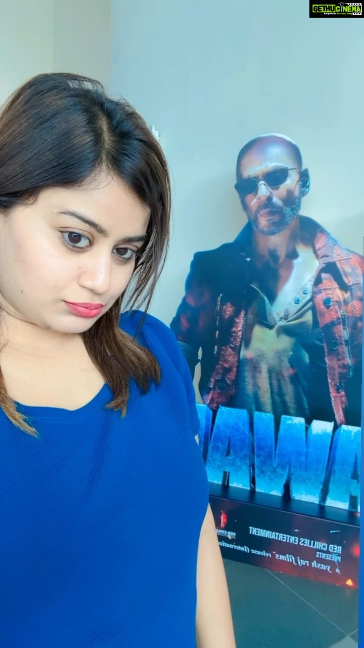 Ansiba Hassan Instagram - Waiting for jawan ❤️ @iamsrk @nayanthara @atlee47 @anirudhofficial #ansibahassan #srk #nayanthara
