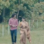 Ansiba Hassan Instagram - Tribute for Padmarajan sir 🌹 @rahman_actor @suhasinihasan @azeeb_hazzn Dop @_story_telle__r Edit @pr_cutz Costume @larraabridalboutique And @rasiya.vp Mua @anjali__makeup_artist Saree draping @sareedrapingbyclare #ansibahassan #rahmanactor #koodevide #tribute