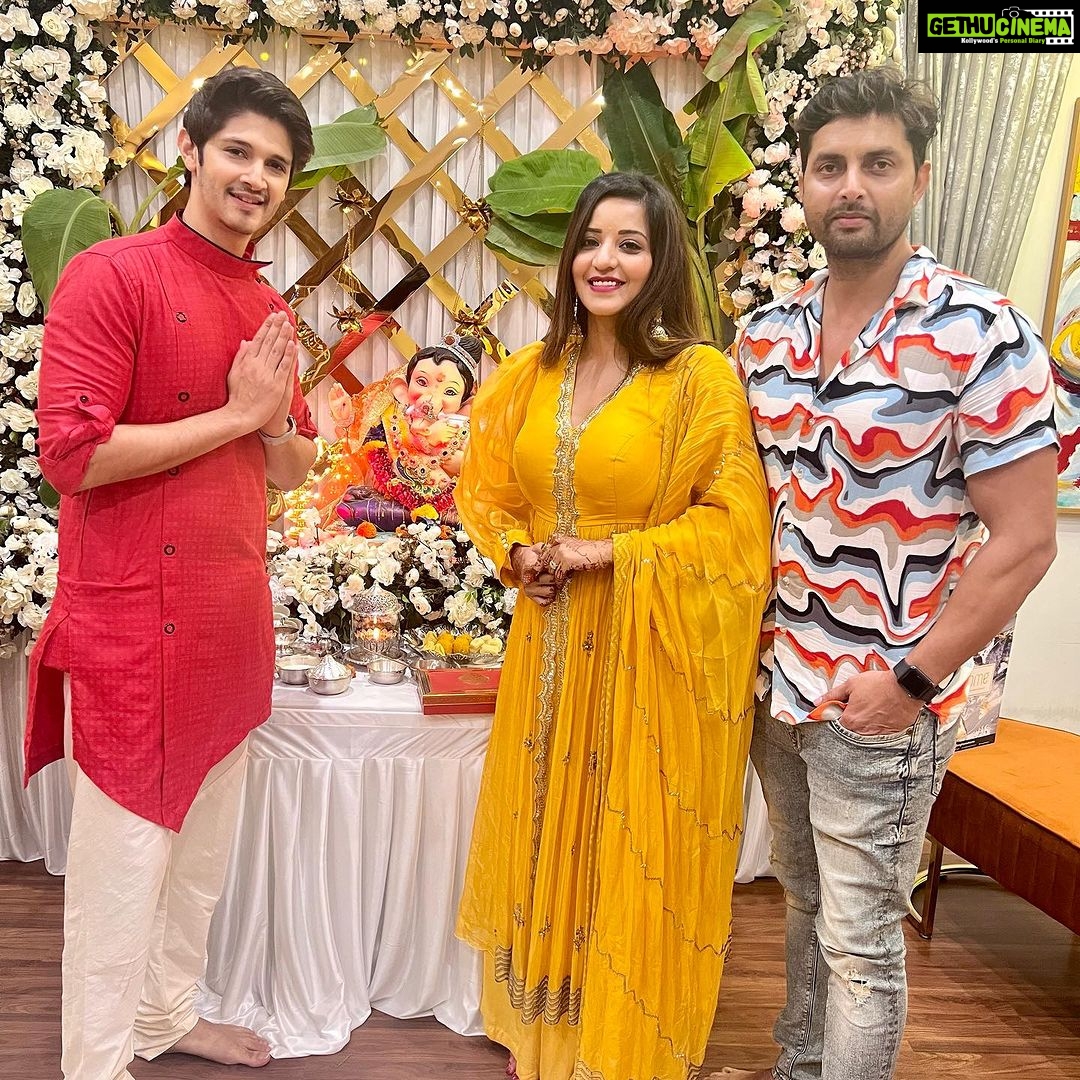 Antara Biswas Instagram - Ganpati Bappa Morya 🙏…