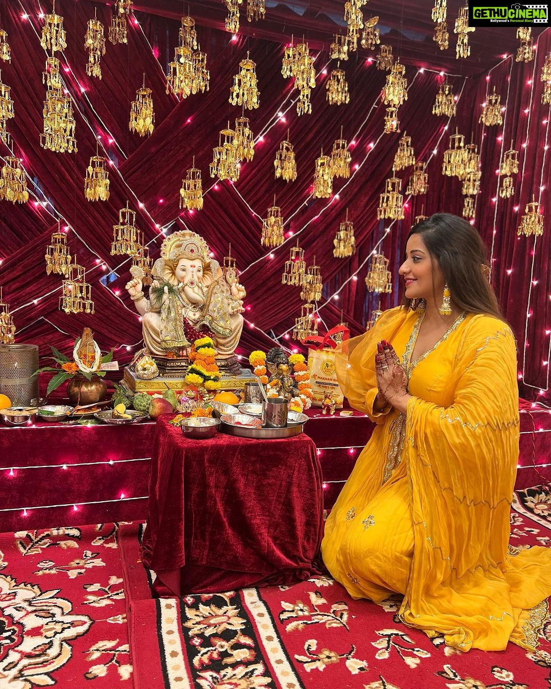 Antara Biswas Instagram - Ganpati Bappa Morya 🙏🙏 ….