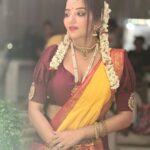 Antara Biswas Instagram - 🙏🙏… Cause I Love My Look 💓💓…. Mua: @harishsalvimua Hairstyling: @shab_qureshi786 Photo: @deepakpathak663 #indian #look #bengali #saree #love