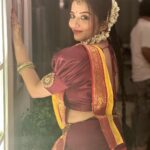 Antara Biswas Instagram - 🙏🙏… Cause I Love My Look 💓💓…. Mua: @harishsalvimua Hairstyling: @shab_qureshi786 Photo: @deepakpathak663 #indian #look #bengali #saree #love