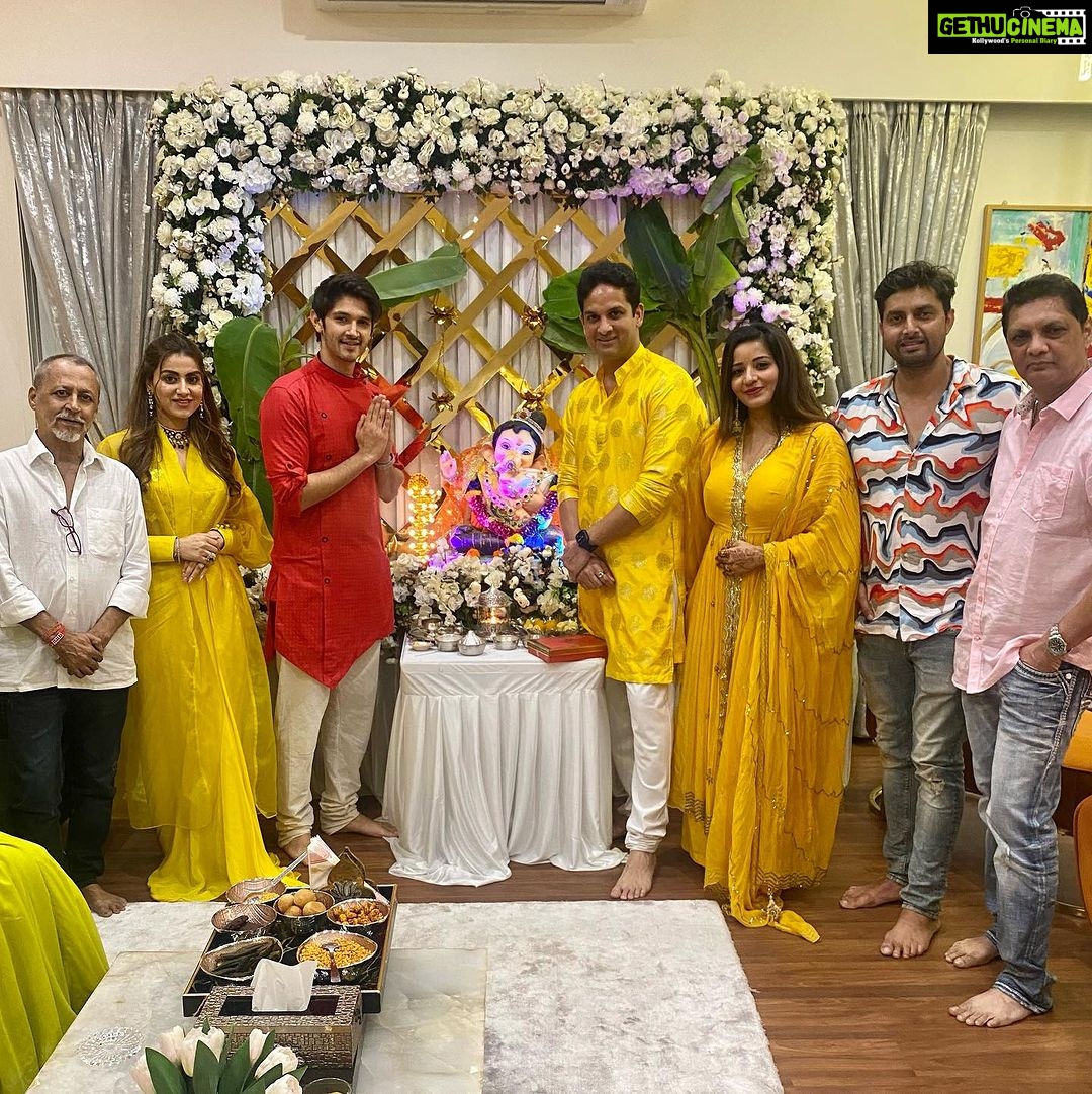 Antara Biswas Instagram - Ganpati Bappa Morya 🙏…