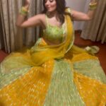 Antara Biswas Instagram – Random …bas Yuhi…… Gaana to Baad Mein Match kiya 😀… #masti #fun #inroom #dance #notchoreographed #monalisa #love #navratri