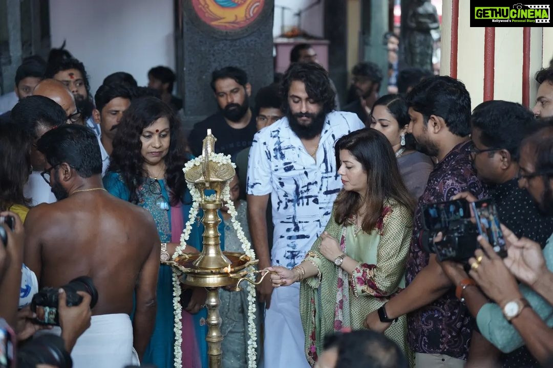 Antony Varghese Instagram - #Next #weekendblockbusters #pooja ❤️🔥