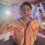 Antony Varghese Instagram – ആകാശ ഊഞ്ഞാലിൽ 🎡 ആദ്യായിട്ട് കേറുന്ന ഡോണിയും സേവിയും ! 😆⛓️🥋🥊 #RDX #carnival