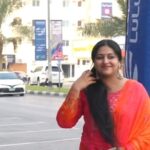 Anu Sithara Instagram – ദുബായ് യാത്രക്കിടയിൽ നാട്ടിലേക്ക് പൈസ അയക്കേണ്ട സാഹചര്യം വന്നപ്പോൾ ആണ് ലുലു എക്സ്ചേഞ്ച് @luluexchange വിസിറ്റ് ചെയ്തത്.. മിനുറ്റുകൾക്കകം നാട്ടിൽ പൈസ ലഭിക്കുകയും ചെയ്തു.
 
94-ലോളം ബ്രാഞ്ചുകളുമായി 🇦🇪UAE-യിൽ മലയാളികൾക്ക് ഏറ്റവും പ്രിയപ്പെട്ടതും, വിശ്വസ്തവുമായ ഒരു ബ്രാൻഡ് ആയി മാറാൻ ലുലു എക്സ്ചേഞ്ചിന് സാധിച്ചത് അവരുടെ ഏറ്റവും മികച്ച സർവ്വീസുകളിലൂടെയാണ്. 

UAE ഇൽ ഉള്ളവരാണോ നിങ്ങൾ? 
ഇനി വീട്ടിൽ ഇരുന്ന് തന്നെ നാട്ടിലേക്ക് വളരെ ഈസിയായി പണം അയക്കാം..

ലുലു മണി ആപ്പ് ഡൗൺലോഡ് ചെയ്തില്ലെങ്കിൽ ഇപ്പോൾ തന്നെ ഡൗൺലോഡ് ചെയ്യൂ. വേഗമാകട്ടെ! Al Butina , Sharjah .