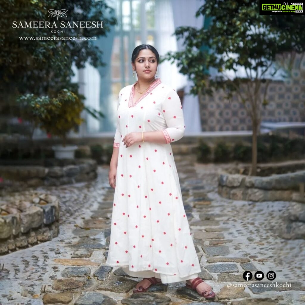 Anu Sithara Instagram - Thank you, @anu_sithara for gracing our dress with your radiant beauty! We are honored to be a part of your fashion journey. Get in touch on WhatsApp +91 77700 07693 for more information or customized orders Visit www.sameerasaneesh.com and uncover your ideal fashion companion. #SameeraSaneeshKochi #ClothingBrand #SameeraSaneesh #AnuSithara #FilmIndustryCostumeDesigner #SameeraSaneeshBrand #Sale #FashionDesigner #FilmCostumeDesigner #sameerasaneeshdesigned #celebrityatsameerasaneeshkochi