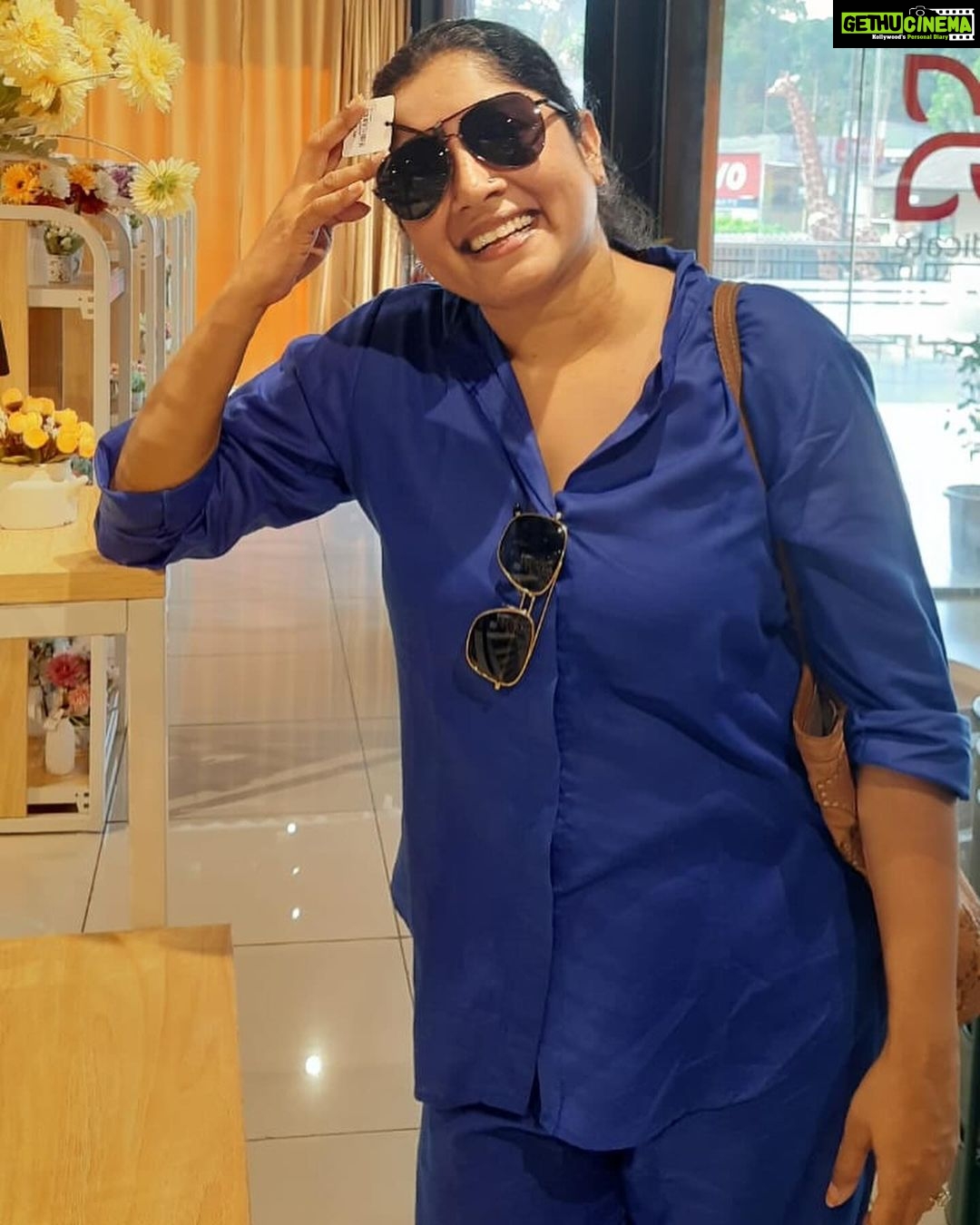 Anumol Instagram - Visited SYSO Store at Syndicate Mall, Koppam, and couldn't be happier to see our small village and nearby towns growing! SYSO is a brand that offers a treasure trove of cute and minimalistic designed, yet incredibly useful products. π @syso_syndicate I've already wrapped up my shopping for the month, but when are you all going to check it out? Trust me, you won't be disappointed. They've got something for everyone! And hey, if you'd like me to give you a sneak peek with a video tour of the store, just drop a comment below! π₯β¨ #SYSOStore #syndicatemall #Koppam #HiddenGems #RetailTherapy #Anumol #anuyathra Syndicate Mall & Cinemas