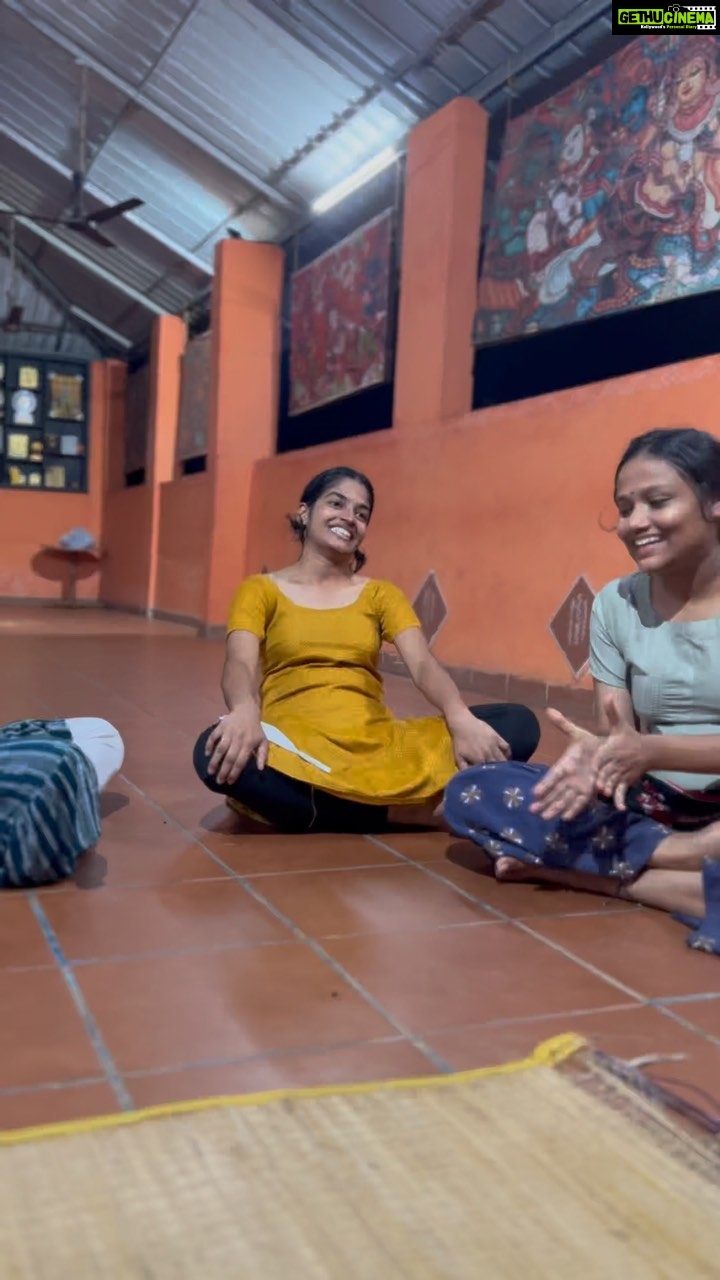 Anumol Instagram - മക്കള് ഡാൻസ് ക്ലാസിൽ വന്നതാണ്😍 #danceclass #sivaranjini