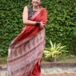 Anumol Instagram – Wrapped in elegance and heritage. Just casually sareeing my way through the day. 💃🌺 

Check tags for details ! 

#SareeLove #IndianTradition #CasuallySareeing #EthnicChic #SareeStyle Kalamassery, India