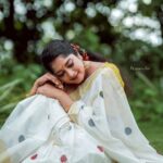 Anumol Instagram - Timeless Elegance !!! These pictures capture me wearing this gorgeous saree at three different times! From Onam 2020 to now, it's still as stunning as ever, proving that repeating clothes is the ultimate fashion wisdom! 💚 Embracing sustainable style and cherishing precious memories, this saree holds a special place in my heart. Saree from @naithubysruthiprasanth #TimelessElegance #RepeatingClothes #CherishedMemories #SustainableFashion #OnamSaree #FashionWisdom Kalamassery, India