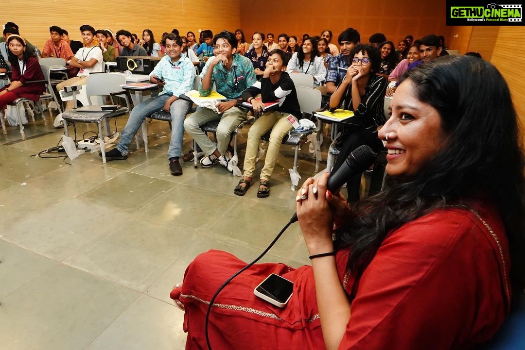 Anumol Instagram - I had a wonderful session with a group of incredibly talented boys and girls at a film appreciation workshop conducted by the Kerala State Chalachithra Academy at Gender Park, Vellimadukunnu, Calicut Stills Joji PC Chalachithra Academy Kerala #anumol #anuyathra #workshops #teaching #learning #spreadart