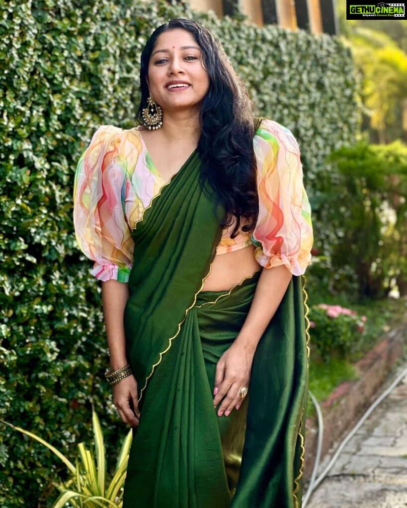Anumol Instagram - @dipalidesigners ❤ Click @nattupaathakal Saree and blouse designed by @dipalidesigners Kalamassery, India
